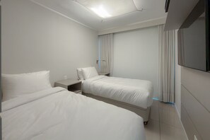 Basic Apartment | 2 bedrooms - Ipanema 2 Suites Ocean View 1min to Beach (Rio de Janeiro)