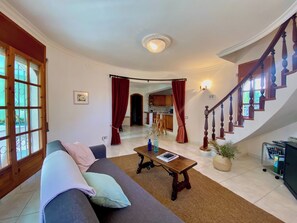 Living area - Villa Flamingo. Private swimming pool. Ideal for families. (Les Tres Cales)