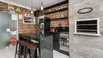Deluxe House, Lanai | Private kitchen