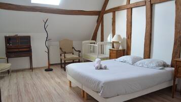 3 chambres, bureau, fer et planche Ă repasser, Wi-Fi gratuit