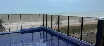 Atlantic View 309 - Elegance and Comfort on the Intermares Beachfront for 5 people