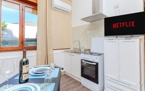 Private kitchen - [Olbia] House with Wi-fi Parking near waterfront (Olbia)