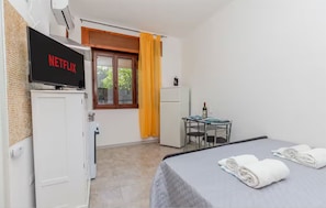 1 室のベッドルーム、アイロン / アイロン台、WiFi、ベッドシーツ