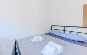 1 bedroom, iron/ironing board, WiFi, bed sheets - [Olbia] House with Wi-fi Parking near waterfront (Olbia)