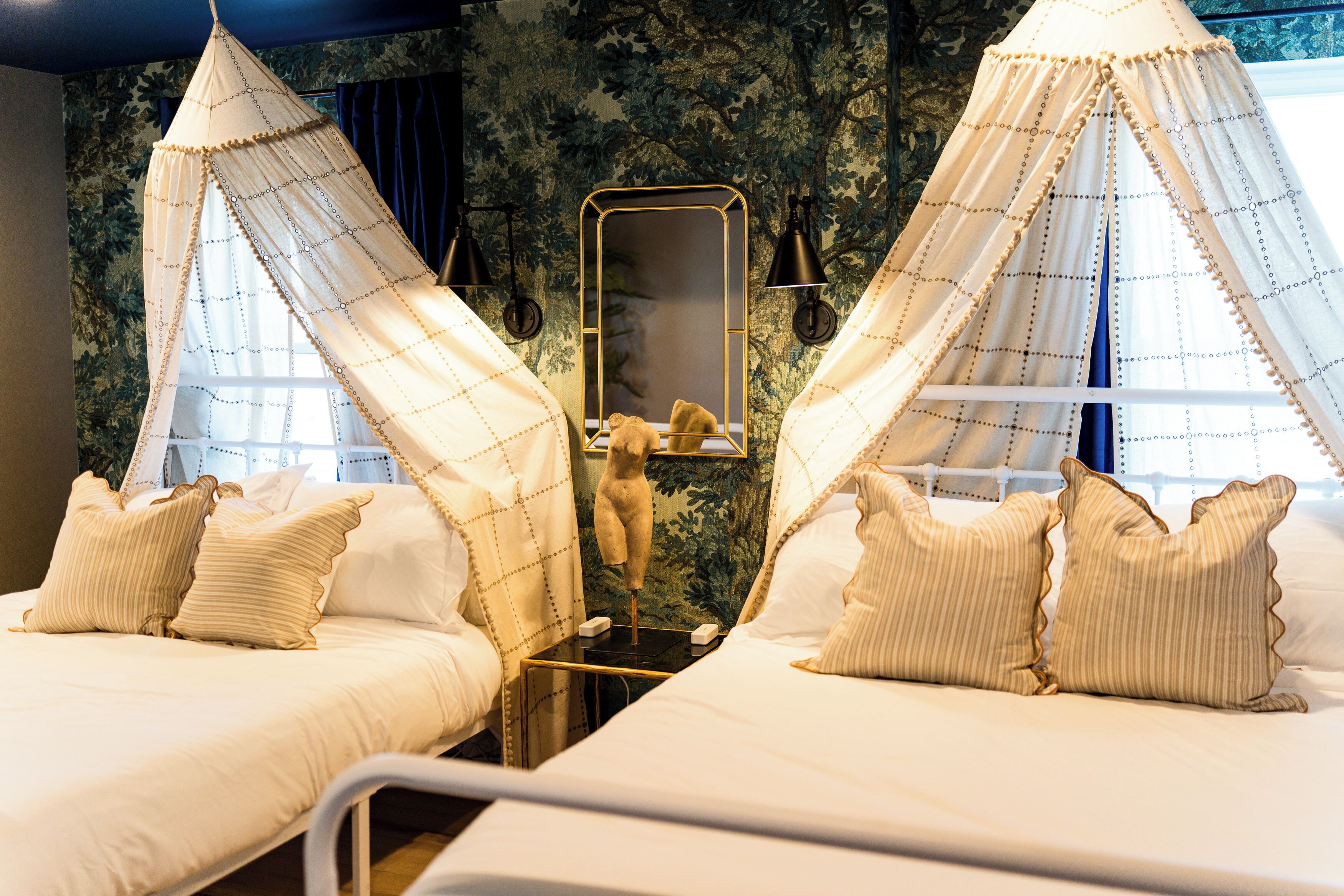 Luxury House, Multiple Bedrooms, Non Smoking, Private Pool