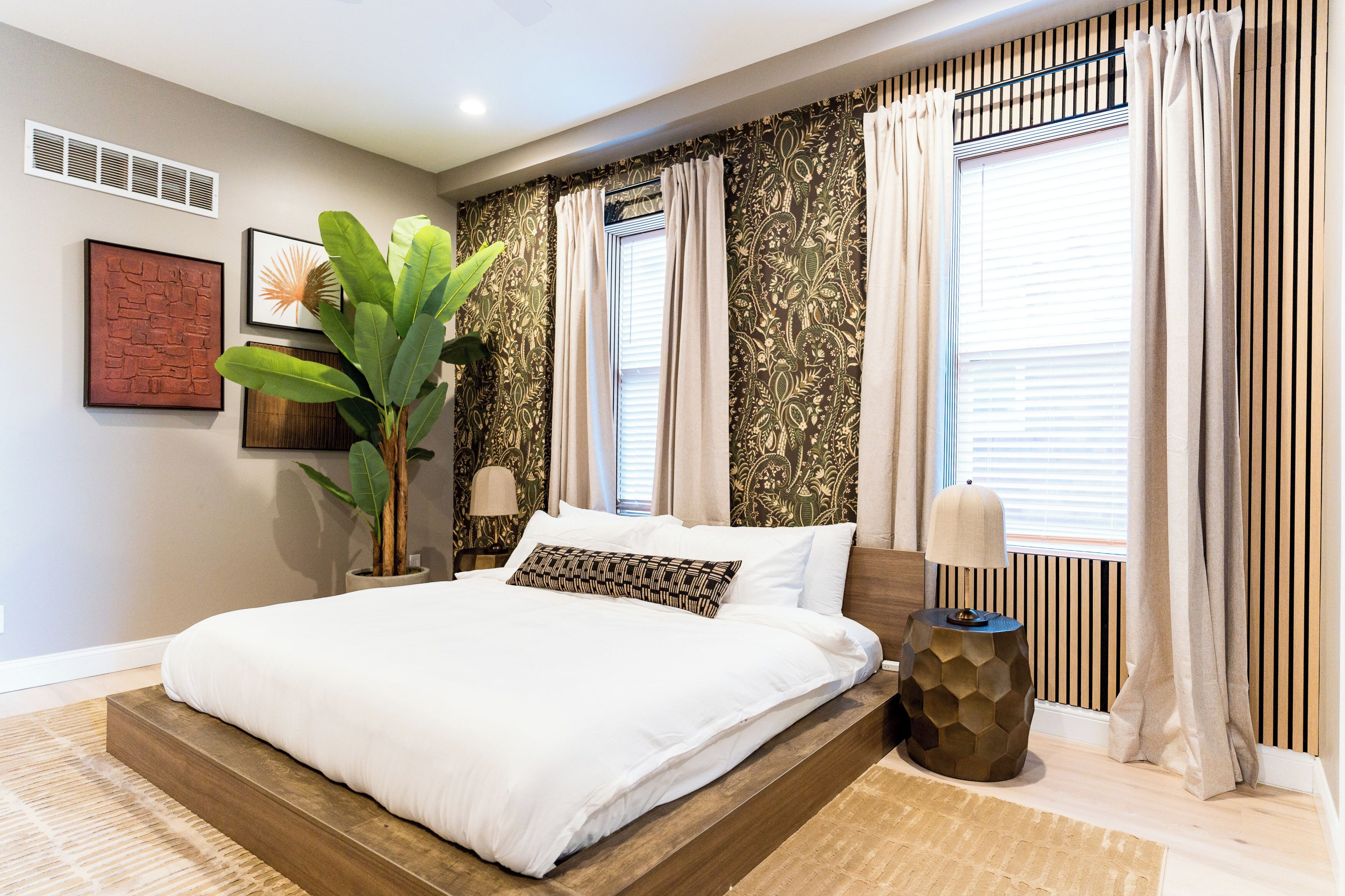Luxury House, Multiple Bedrooms, Non Smoking, Private Pool | Iron/ironing board
