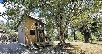 Charming rustic cabin 5 minutes from the lake Mayfield.