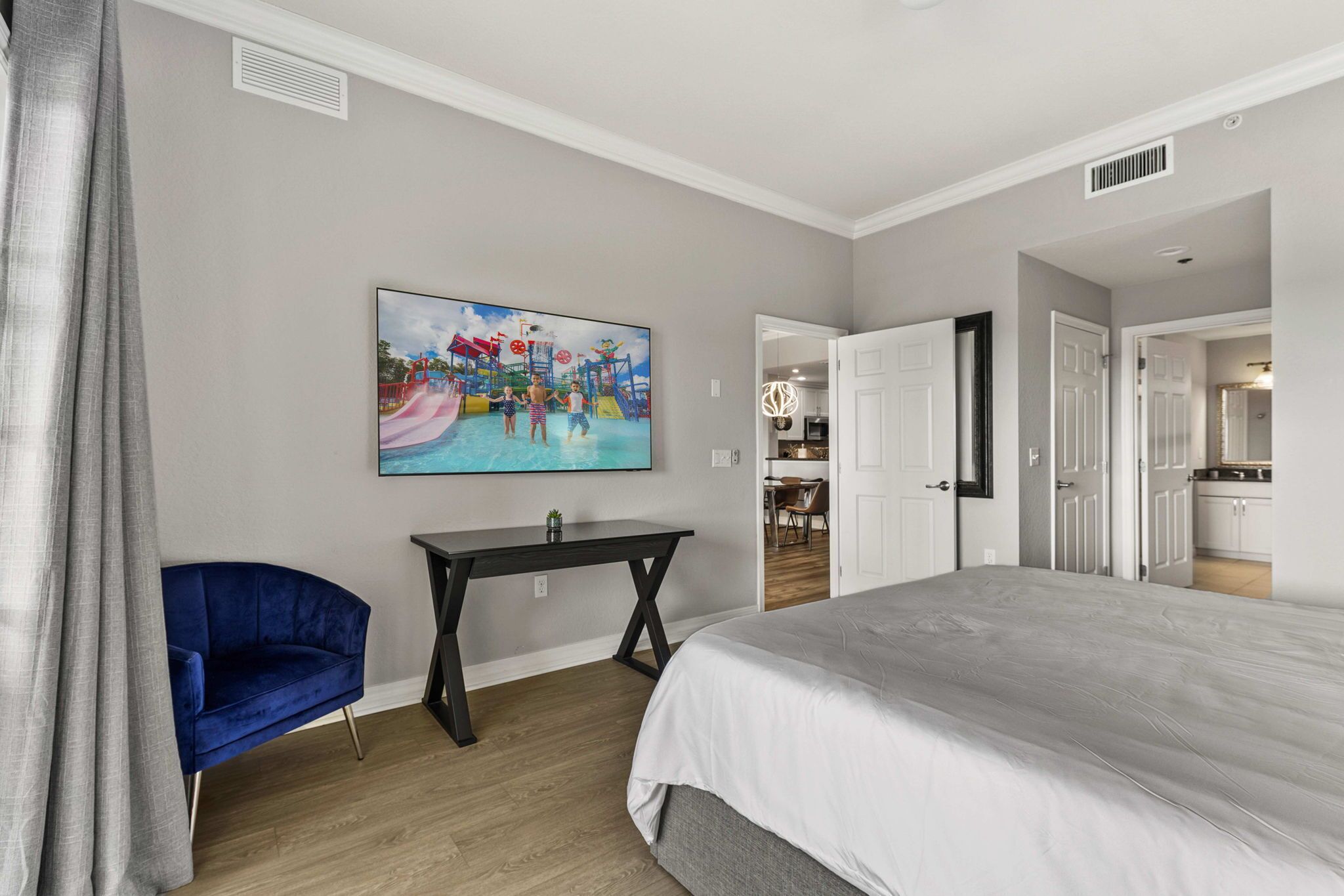 3 chambres, fer et planche à repasser, Wi-Fi, draps fournis