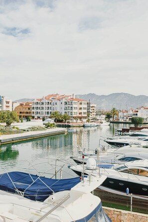 Marina - V002 - Cargols de Mar 2 (Empuriabrava)