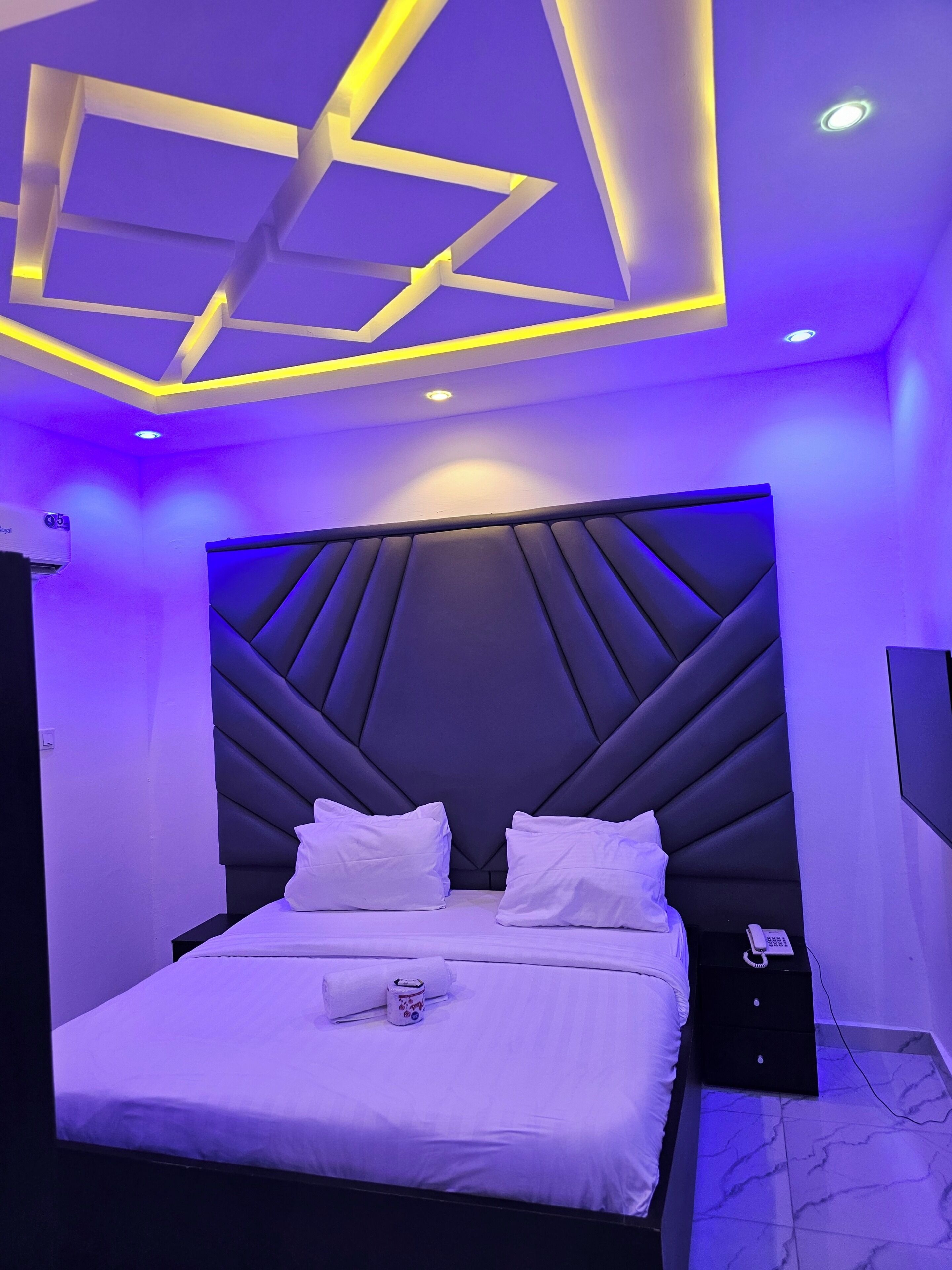 Superior Studio Suite, City View