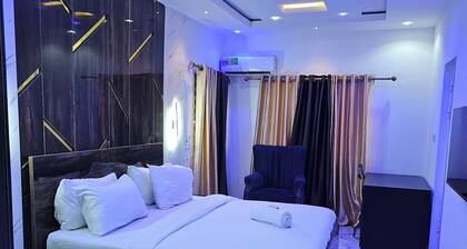 VINCHEE SUITES