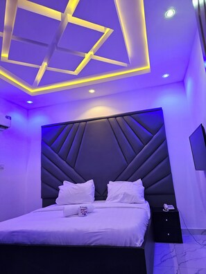 Superior Studio Suite, City View
