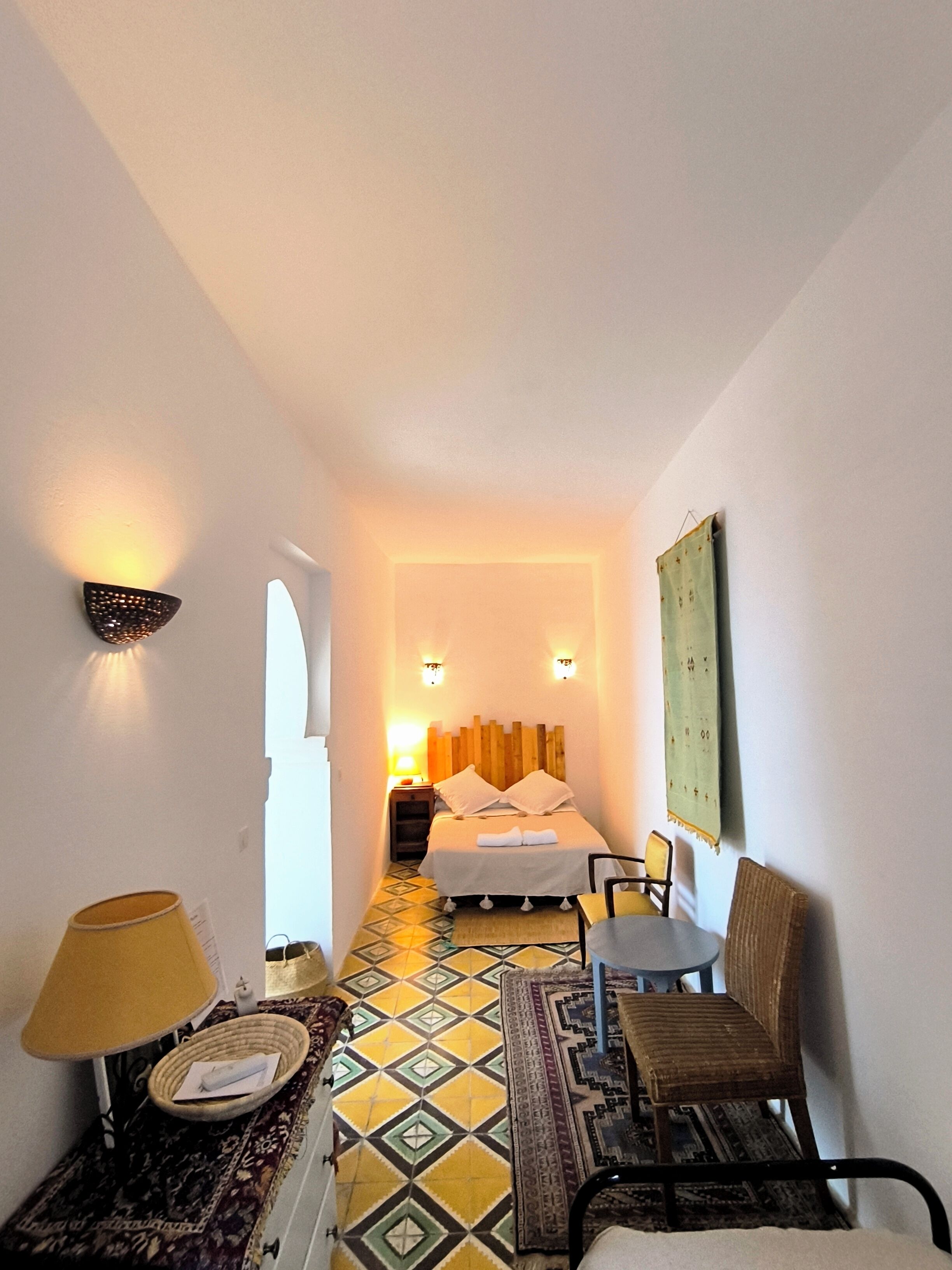 4 bedrooms, WiFi, bed sheets