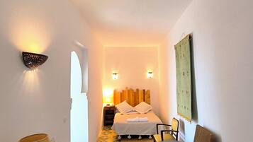 4 bedrooms, WiFi, bed sheets