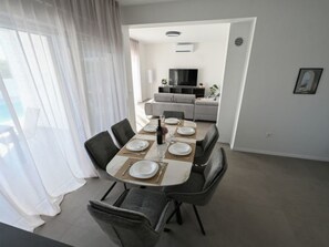 Dining - Villa Zara Blu with pool by Interhome (Crno)