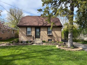 Exterior - Wauwatosa Home With Putting Green & Game Room (Wauwatosa)