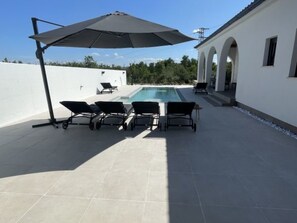 Pool - Vacation home  by Interhome (Budak)