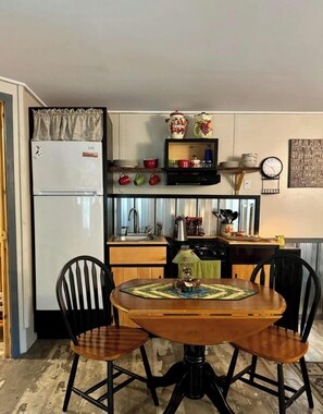 Dining -  1-bedroom off grid cabin in serene Woodville perfect for relaxing getaway (Woodville)