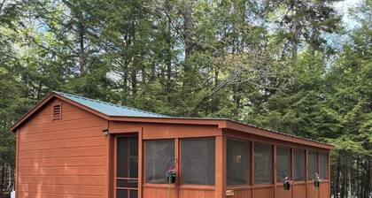 1-bedroom off grid cabin in serene Woodville perfect for relaxing getaway