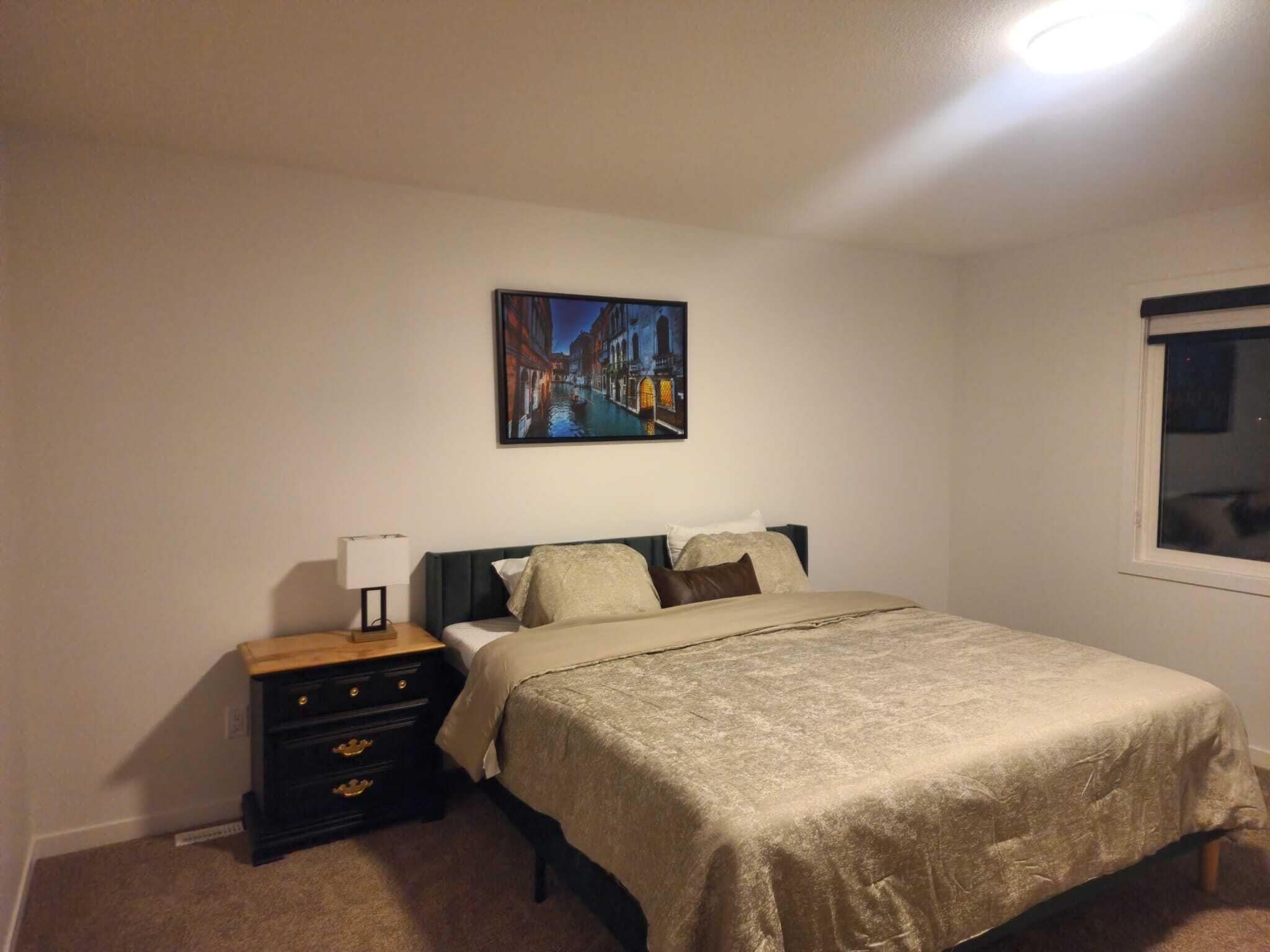 4 bedrooms, internet, bed sheets