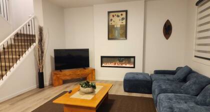 Edmonton Executive Suite in Prime Location