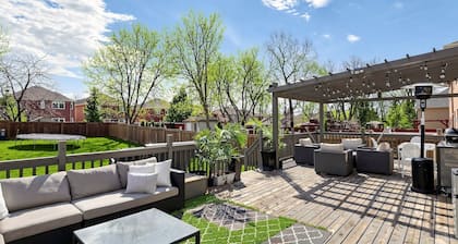 Chic 2BR Suite Stylish Stay w/ Kitchen + Backyard