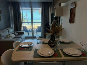 Dining - Clócio 201 - Beachfront apartment on Cabo Branco beach (João Pessoa)