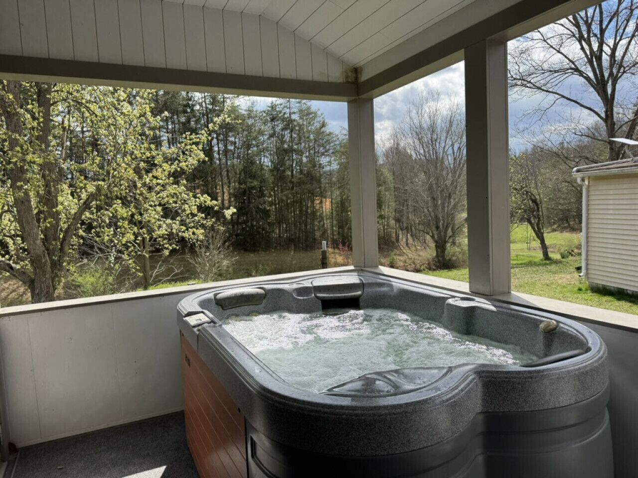 Bain à remous extérieur