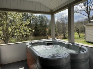 Bain à remous extérieur