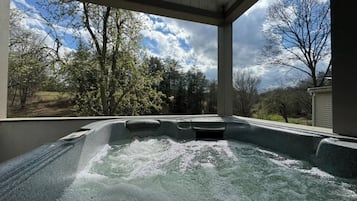 Bain à remous extérieur