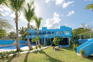 Outdoor pool - Hotel Pirata Boca de Yuma (Boca de Yuma)