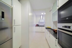 Coffee/tea maker, fridge, microwave, oven - Native Quarter Malaga Centro (Málaga)