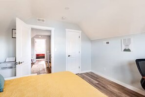 5 Schlafzimmer, Bügeleisen/Bügelbrett, WLAN, Bettwäsche