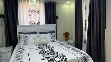 2 bedrooms, iron/ironing board, WiFi, bed sheets