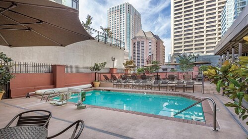 Downtown Seattle 1BR Hotel Unit at WorldMark Camlin – Classic City Stay