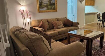 Cozy 1-bedroom apartment in beautiful Concord 1 mile away from concord pavillion