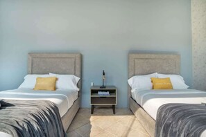 8 bedrooms, iron/ironing board, WiFi, bed sheets - Prime Polanco Stay With Patio, Near Shops & Cafés (Ciudad de México)