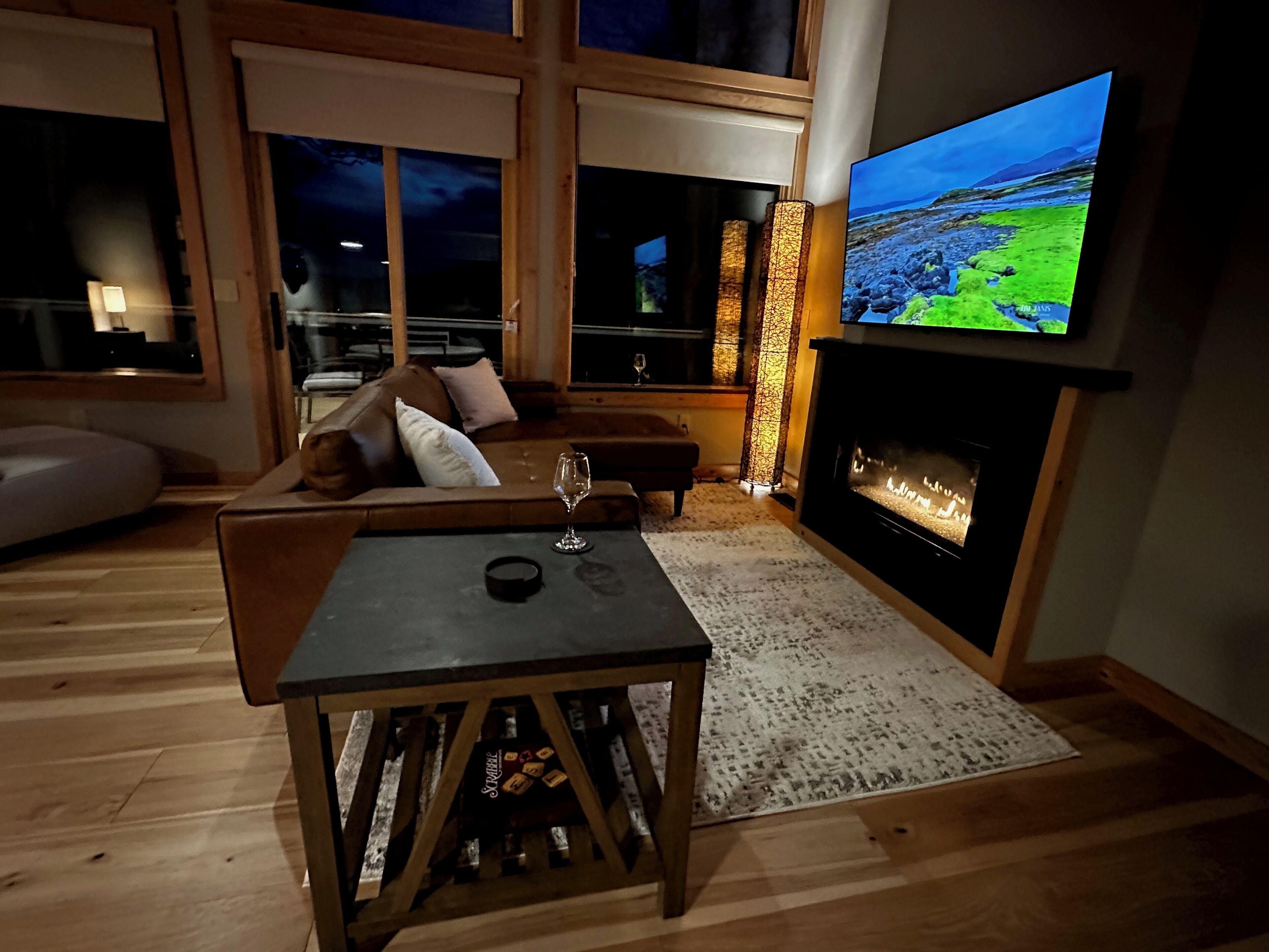 TV, lareira