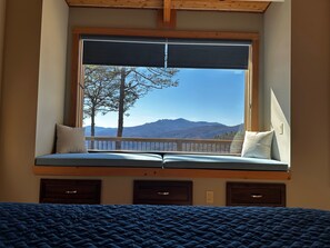 1 dormitorio, tabla de planchar con plancha, wifi y ropa de cama