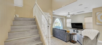 Comfortable 3BR/2,5BA Home Near Downtown Summerlin