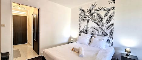 WiFi, bed sheets