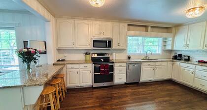 Walking distance to Be in Health 3-bedroom home on 17 acres 2 full bathrooms.