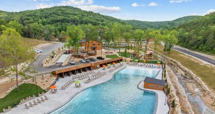 Luxury Branson Cabin in Tall Timbers Resort!