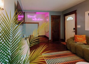 Interior - Plaza Social - Steps from KC Street Car (Kansas City)