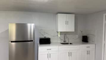 Microondas y placa de cocina