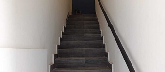 Private and secure suite 2 minutes from the airport