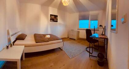 Zimmer "white" in WG - zentral & ruhig - VW, Autostadt, VfL- Parkplatz und WLAN