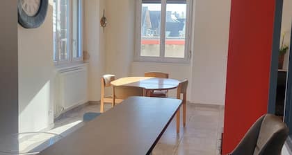 Spacious, elegant townhouse a stone's throw from the historic center