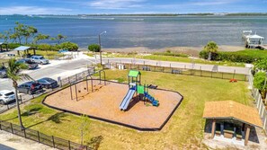Children’s area - Coastal 2BR Duplex – Near Beach, Parks, Dining & Free Trolley (Bradenton Beach)