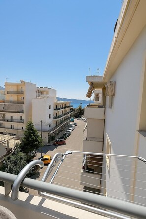 Property grounds - Navarinou Kalamata Pearl Cozy Seaside apartment (Kalamata)